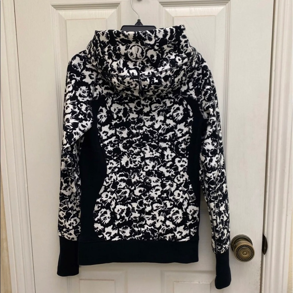 Lululemon jacket - Picture 6 of 7